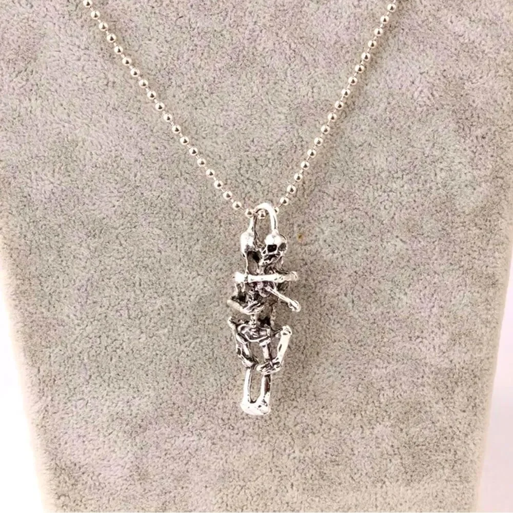 LOVE FOREVER SKELETON NECKLACE‎